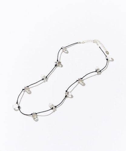 【點綴頸間的亮點】透明玻璃短項鍊