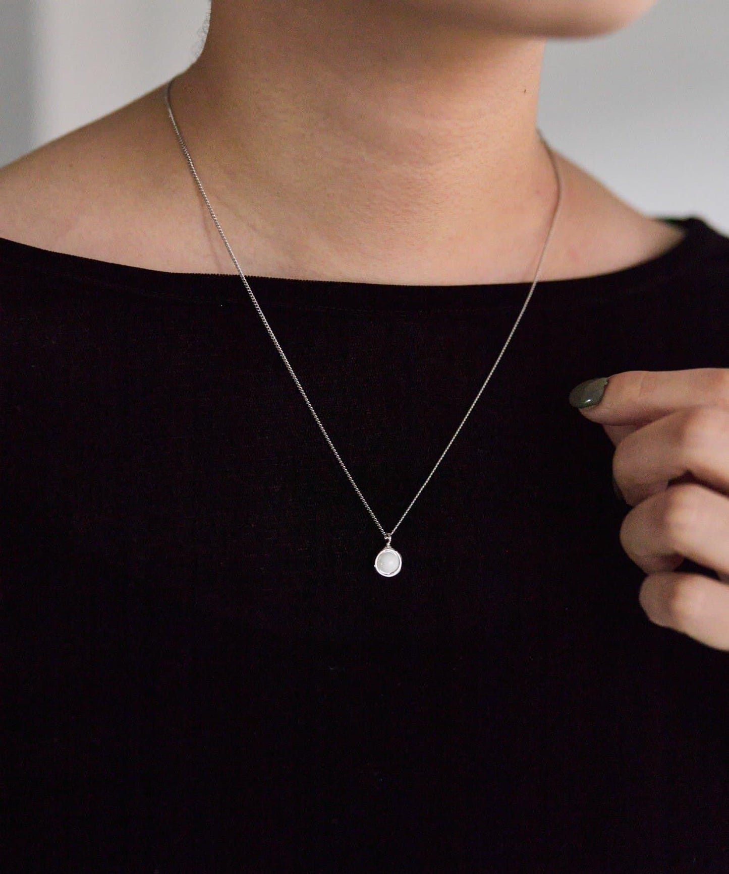 迷你彩色圓形吊墜項鍊