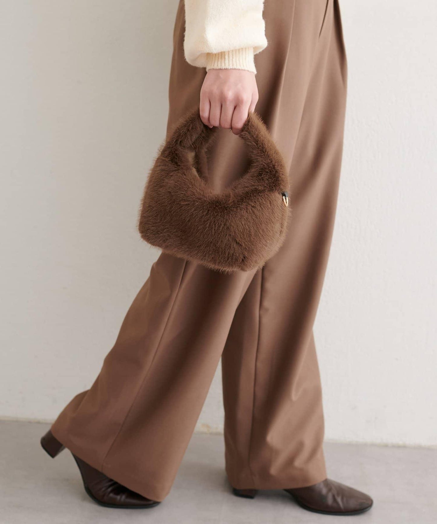 帶肩帶仿皮草包