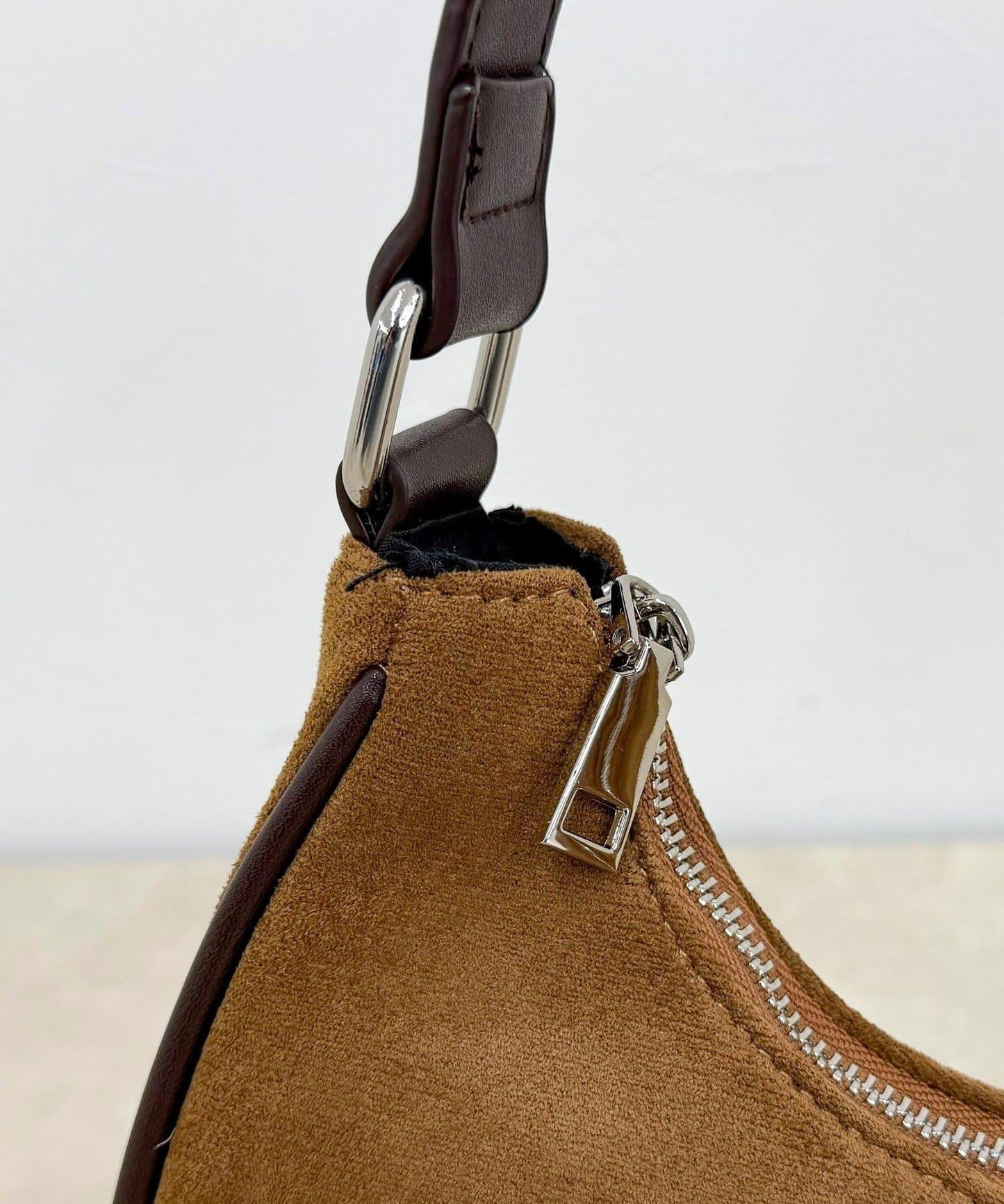 拼接麂皮圓形單肩揹包