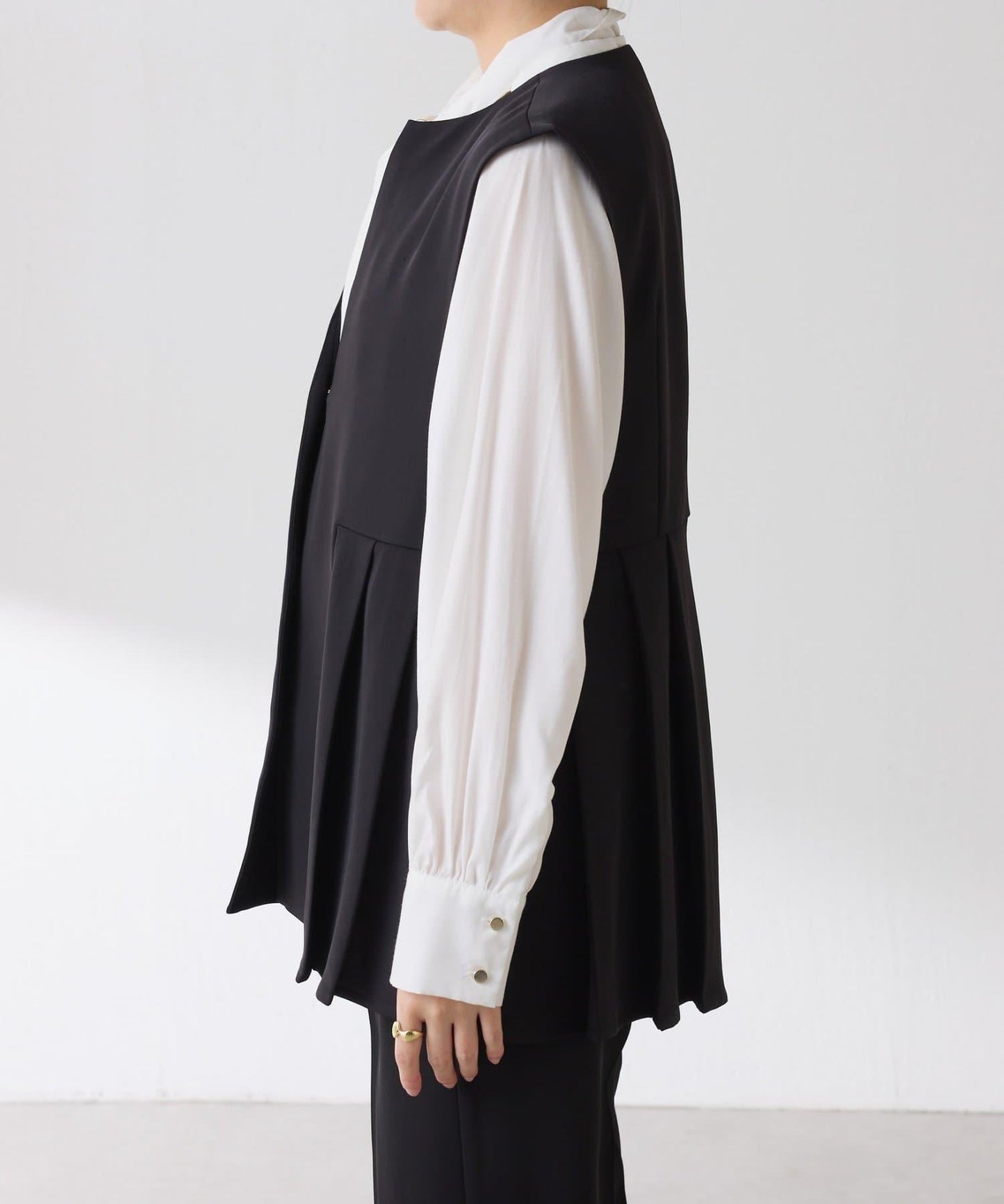 【臀部遮蓋】斜紋百褶馬甲/套裝/禮服