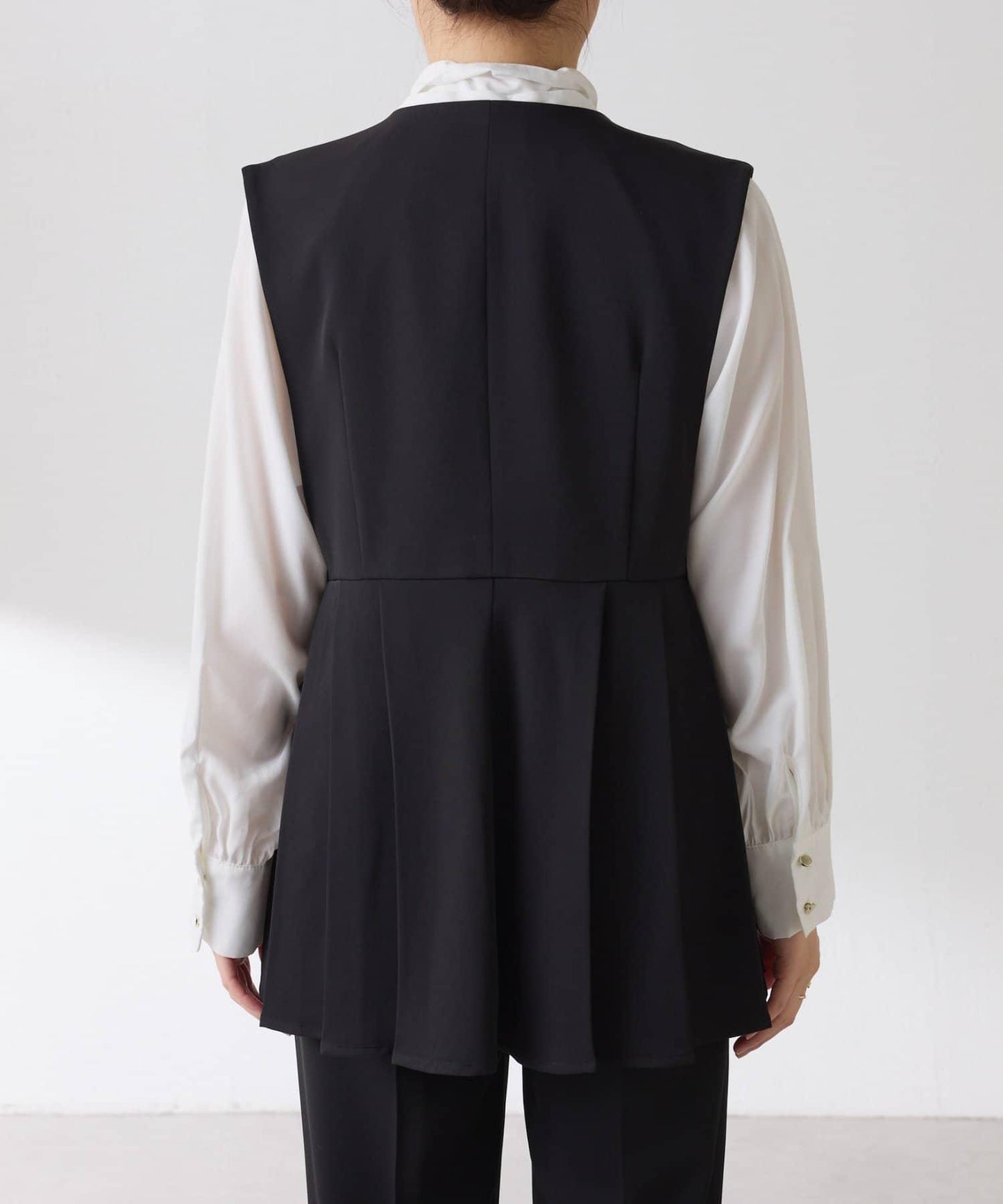 【臀部遮蓋】斜紋百褶馬甲/套裝/禮服