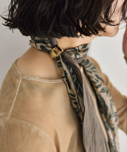 帶戒指拼色葉子圖案圍巾