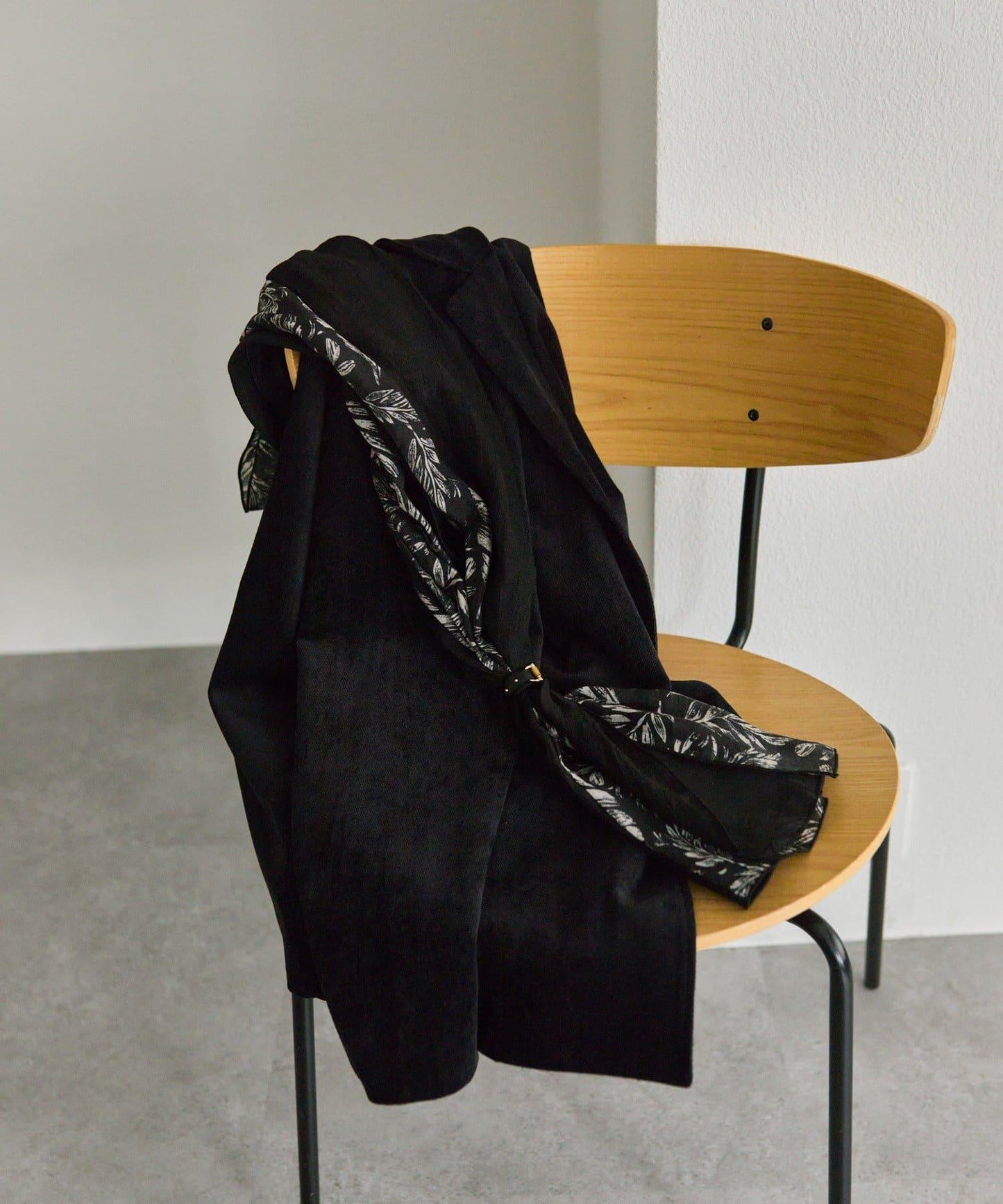 帶戒指拼色葉子圖案圍巾