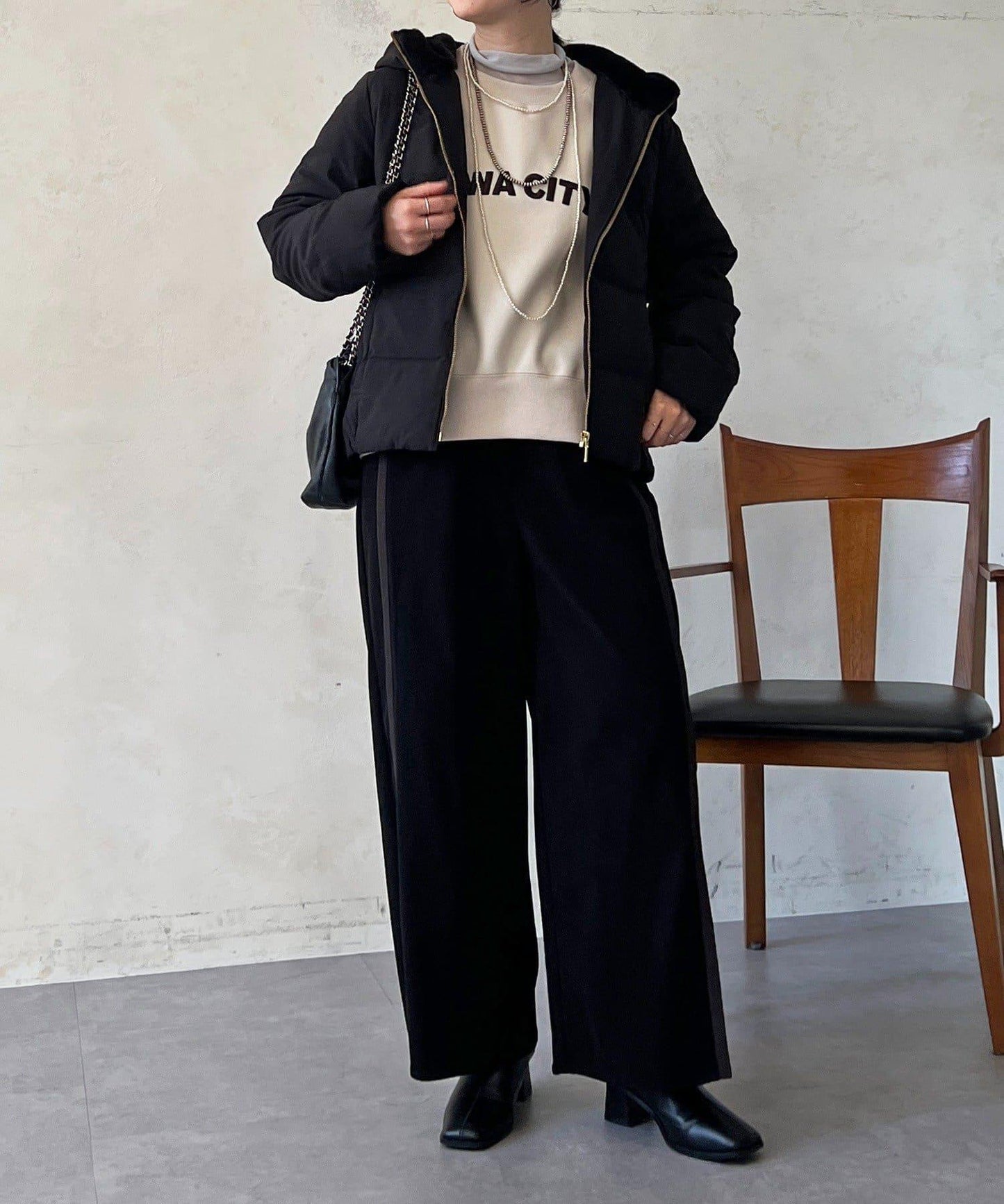 毛絨拼接輕薄羽絨服