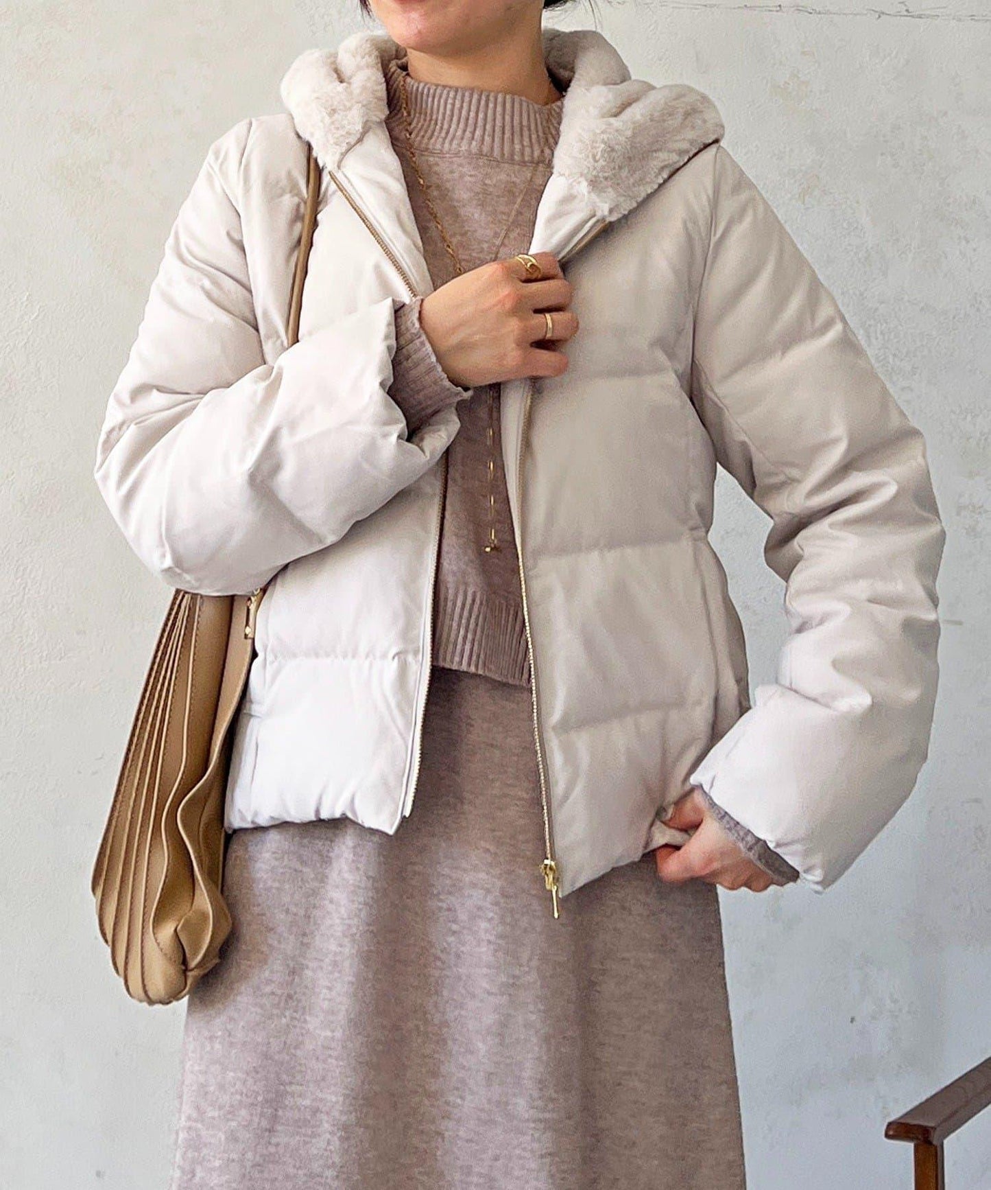 毛絨拼接輕薄羽絨服