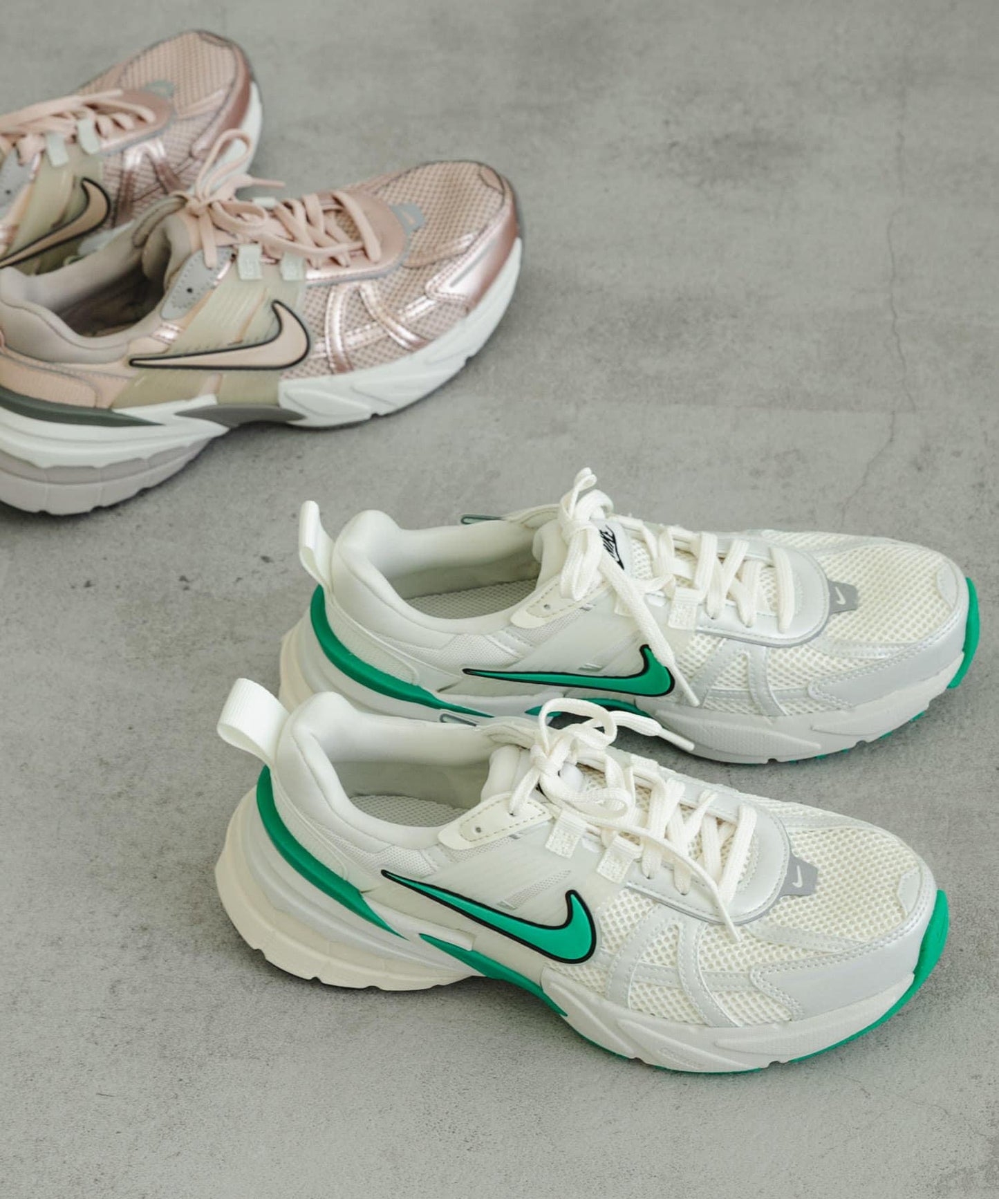 NIKE V2K 跑鞋