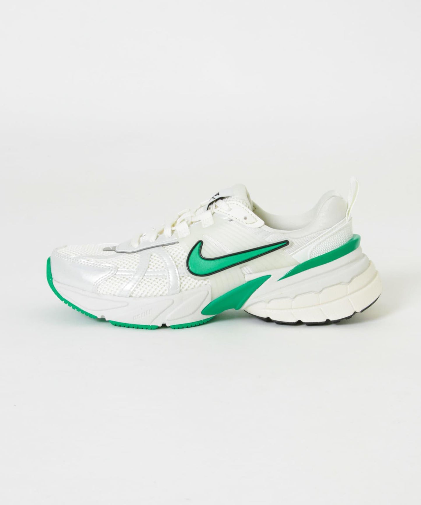 NIKE V2K 跑鞋