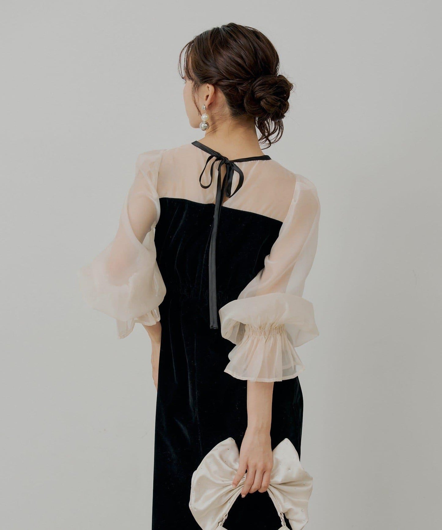 【/SALON by Chico】拼色透視修身長款連衣裙/宴會禮服