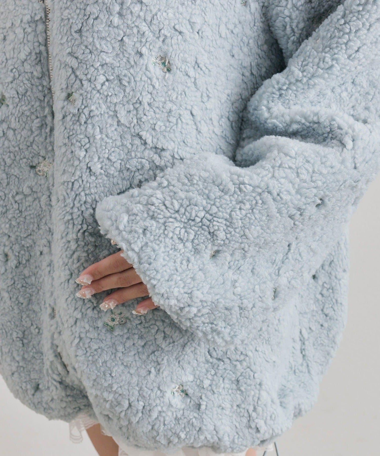 花卉刺繡羊羔絨短外套