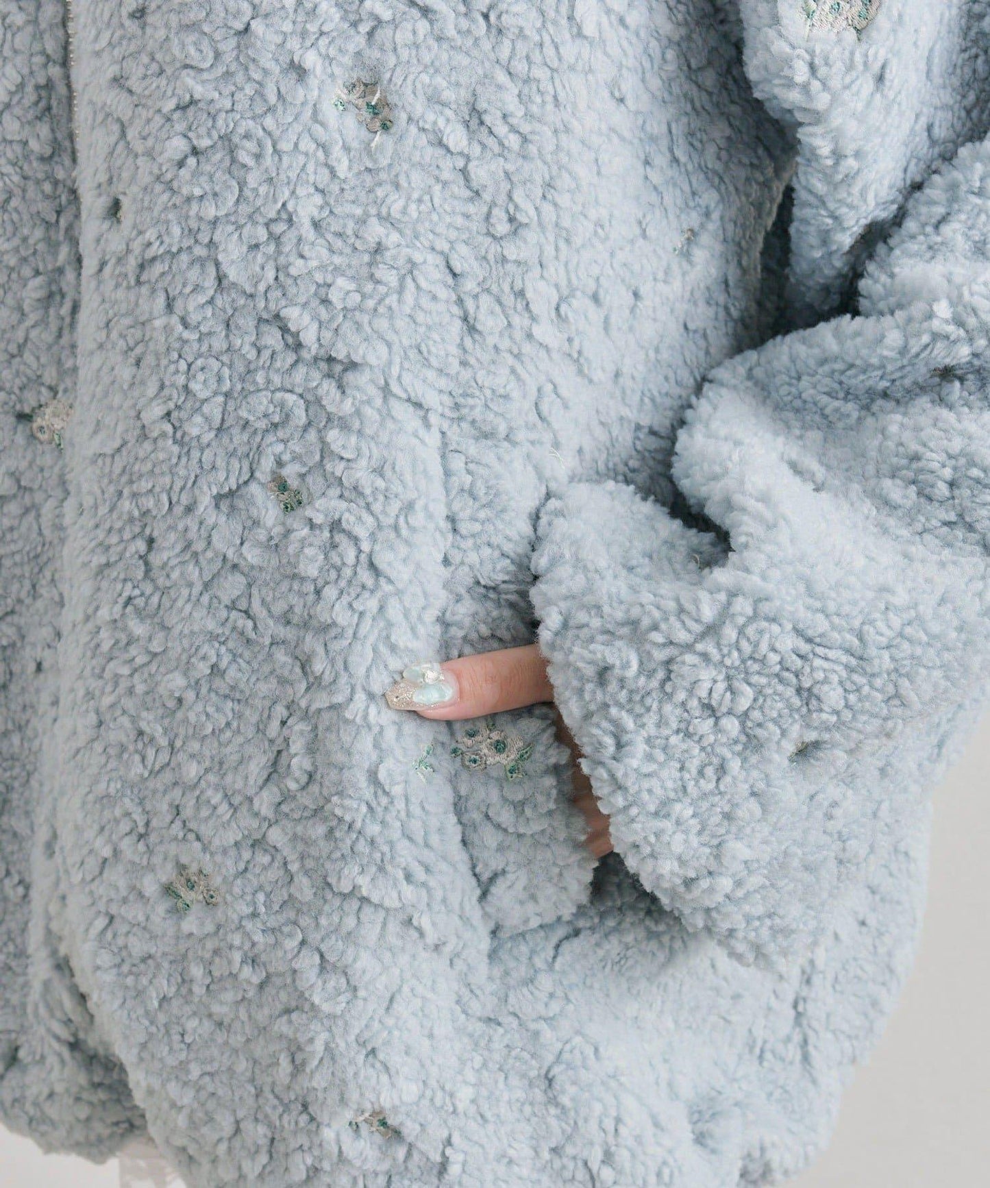 花卉刺繡羊羔絨短外套