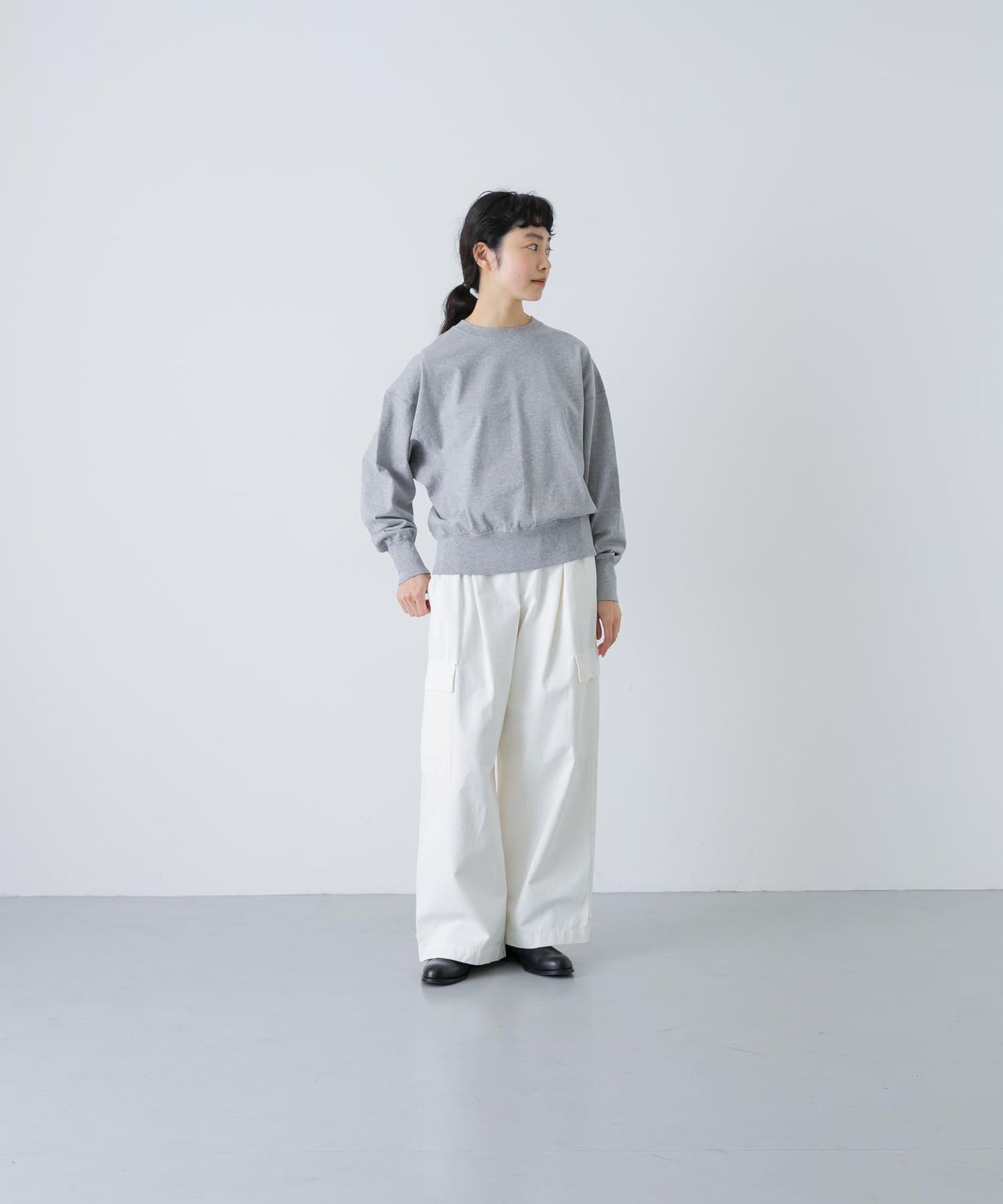 開口式圓領套頭衫