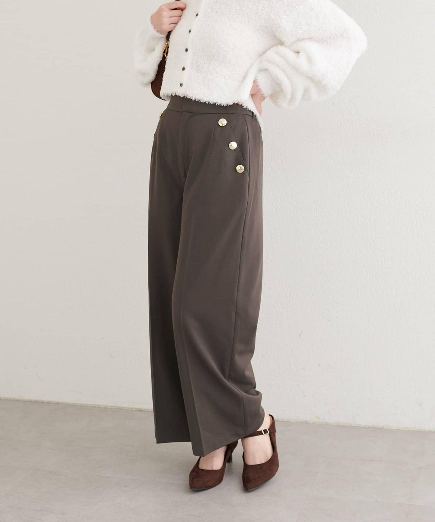 側邊釦子長褲