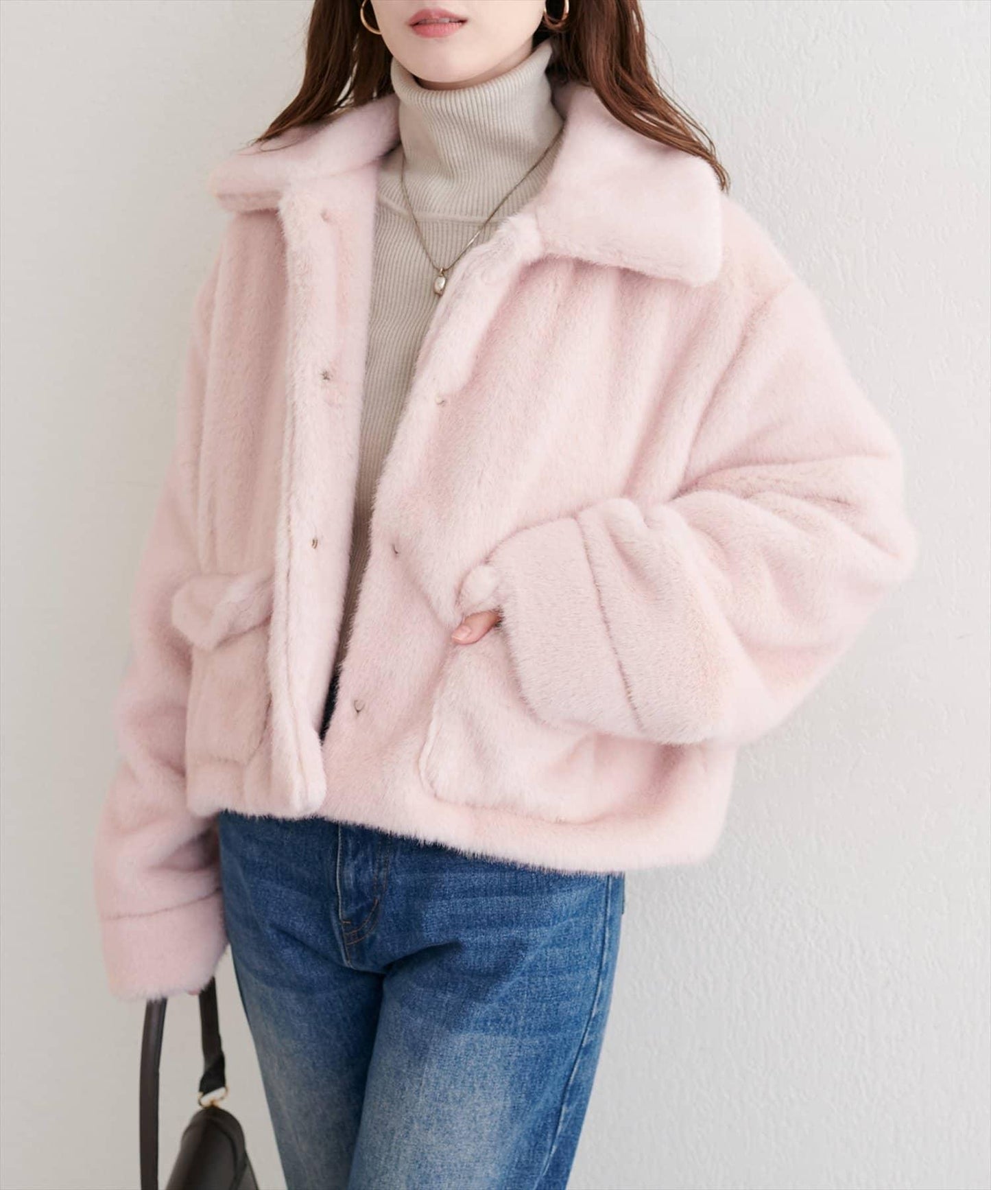 仿皮草短款外套