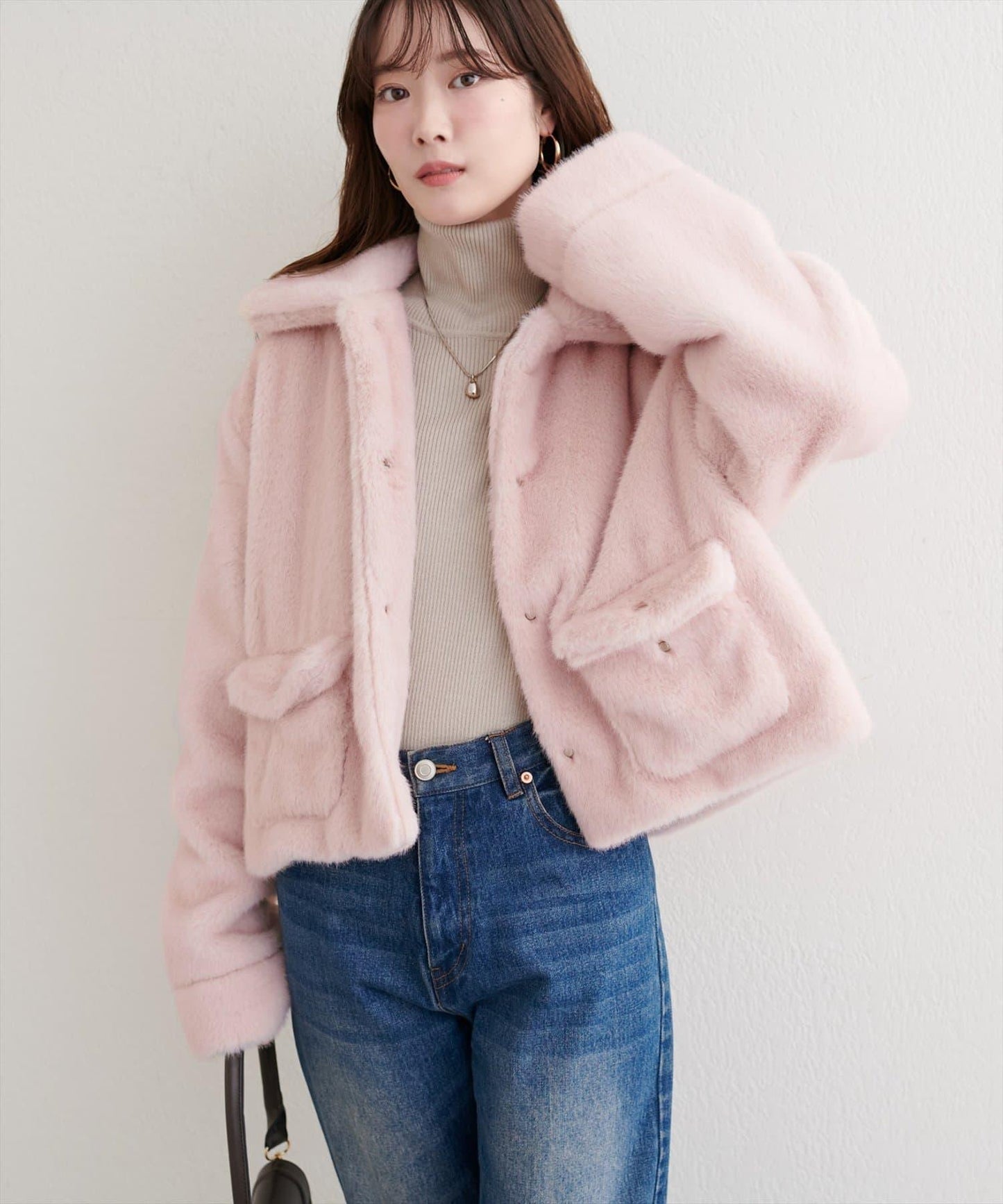 仿皮草短款外套