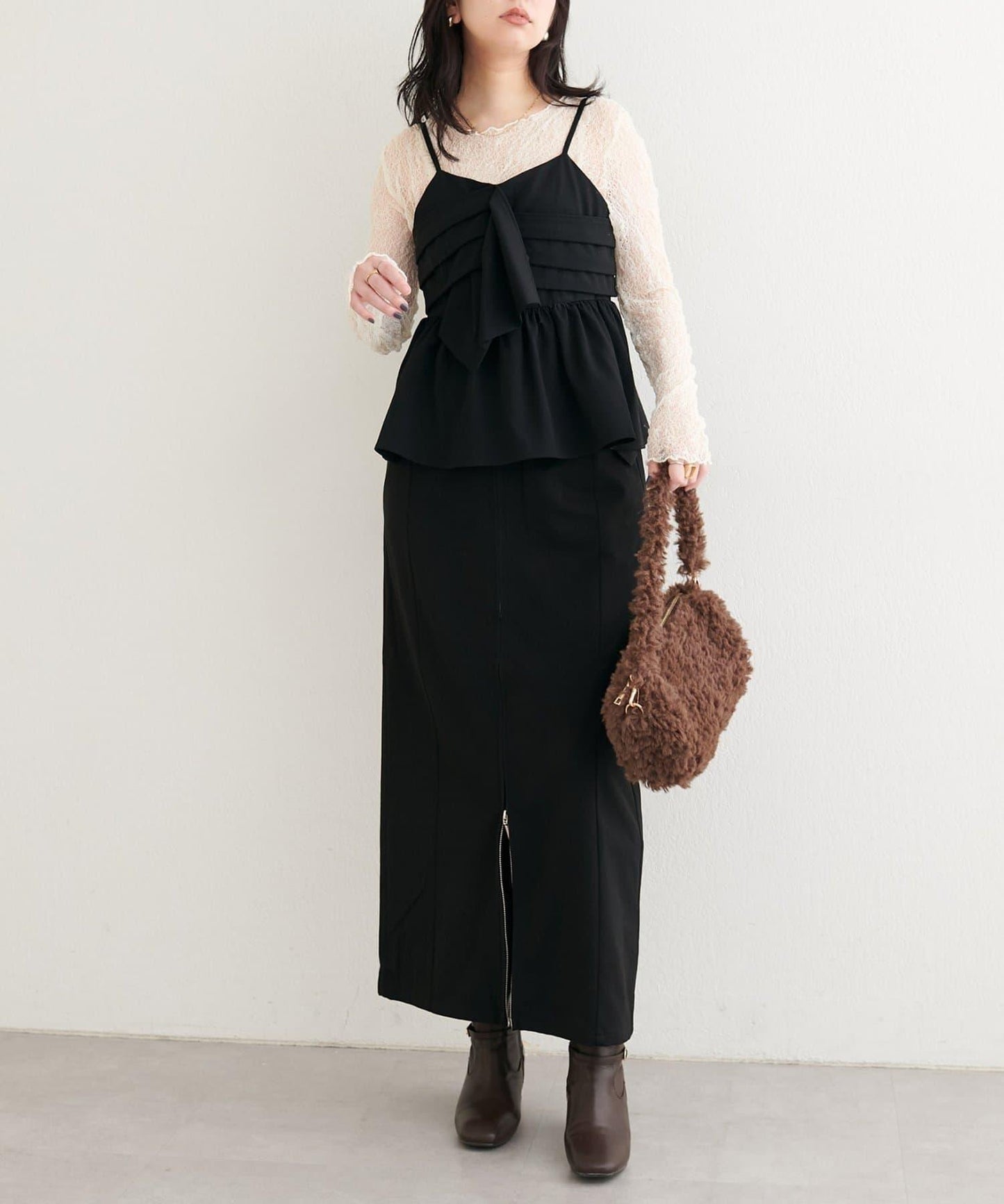 【natural couture】蝴蝶結吊帶背心+蕾絲波浪邊T恤套裝