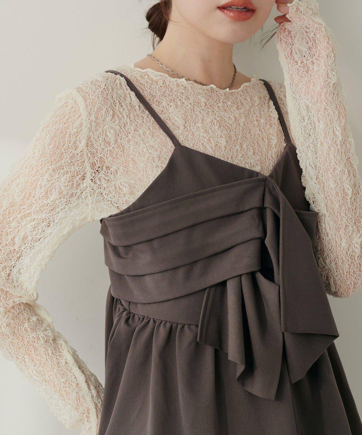 【natural couture】蝴蝶結吊帶背心+蕾絲波浪邊T恤套裝