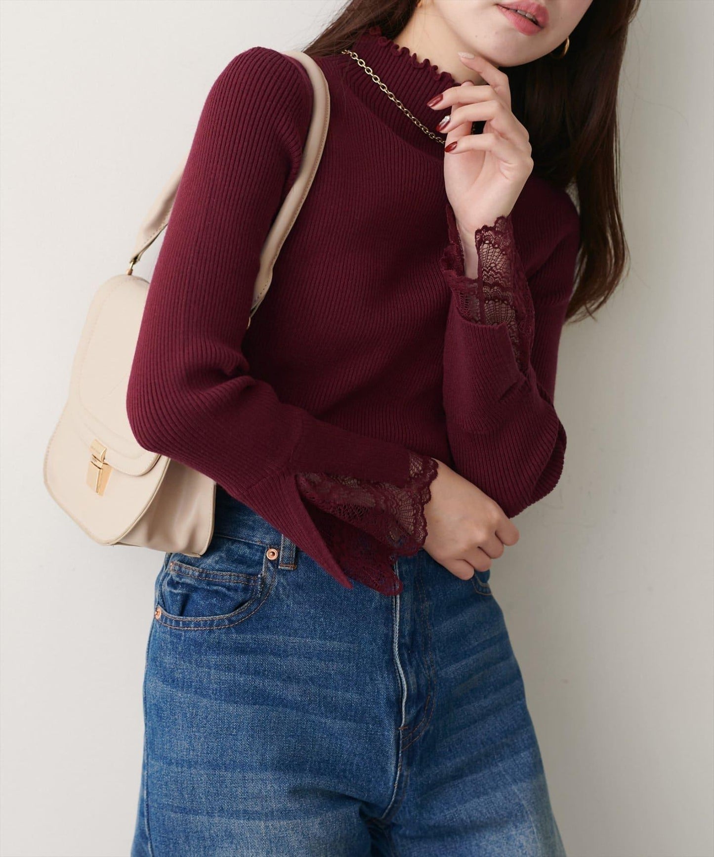 袖口蕾絲柔軟羅紋高領衫