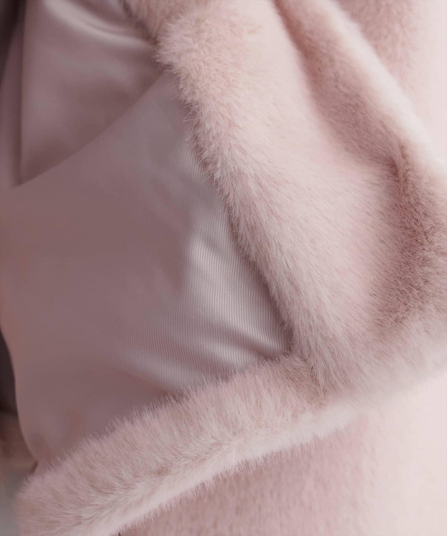 仿皮草短款外套