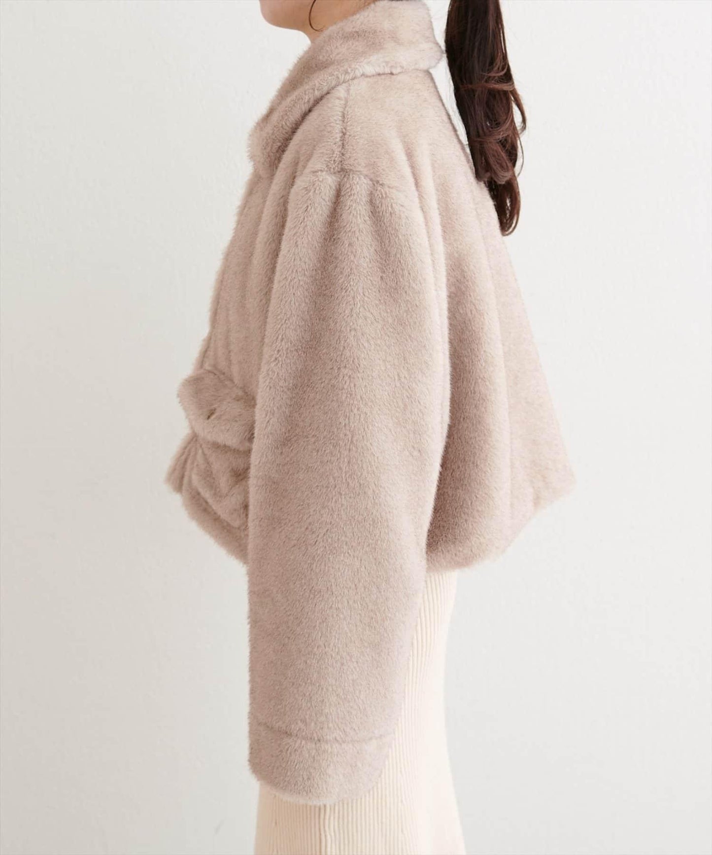 仿皮草短款外套