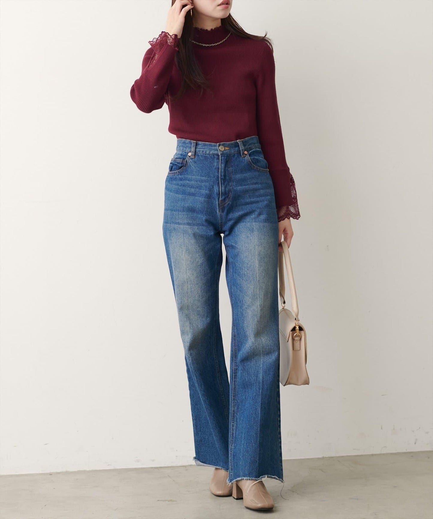 袖口蕾絲柔軟羅紋高領衫