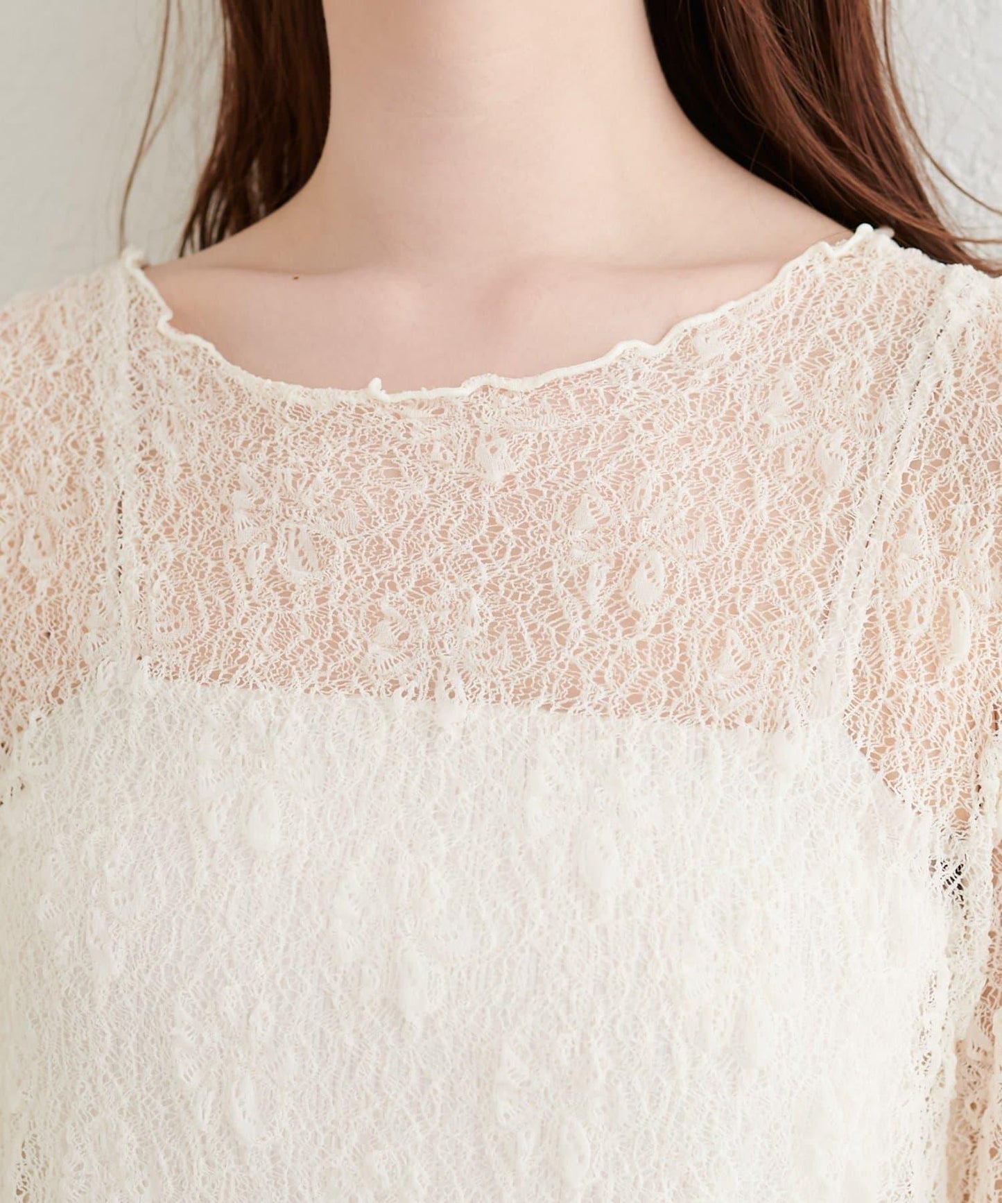 【natural couture】蝴蝶結吊帶背心+蕾絲波浪邊T恤套裝