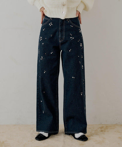 【SALON by Chico】花朵水鑽裝飾直筒牛仔褲