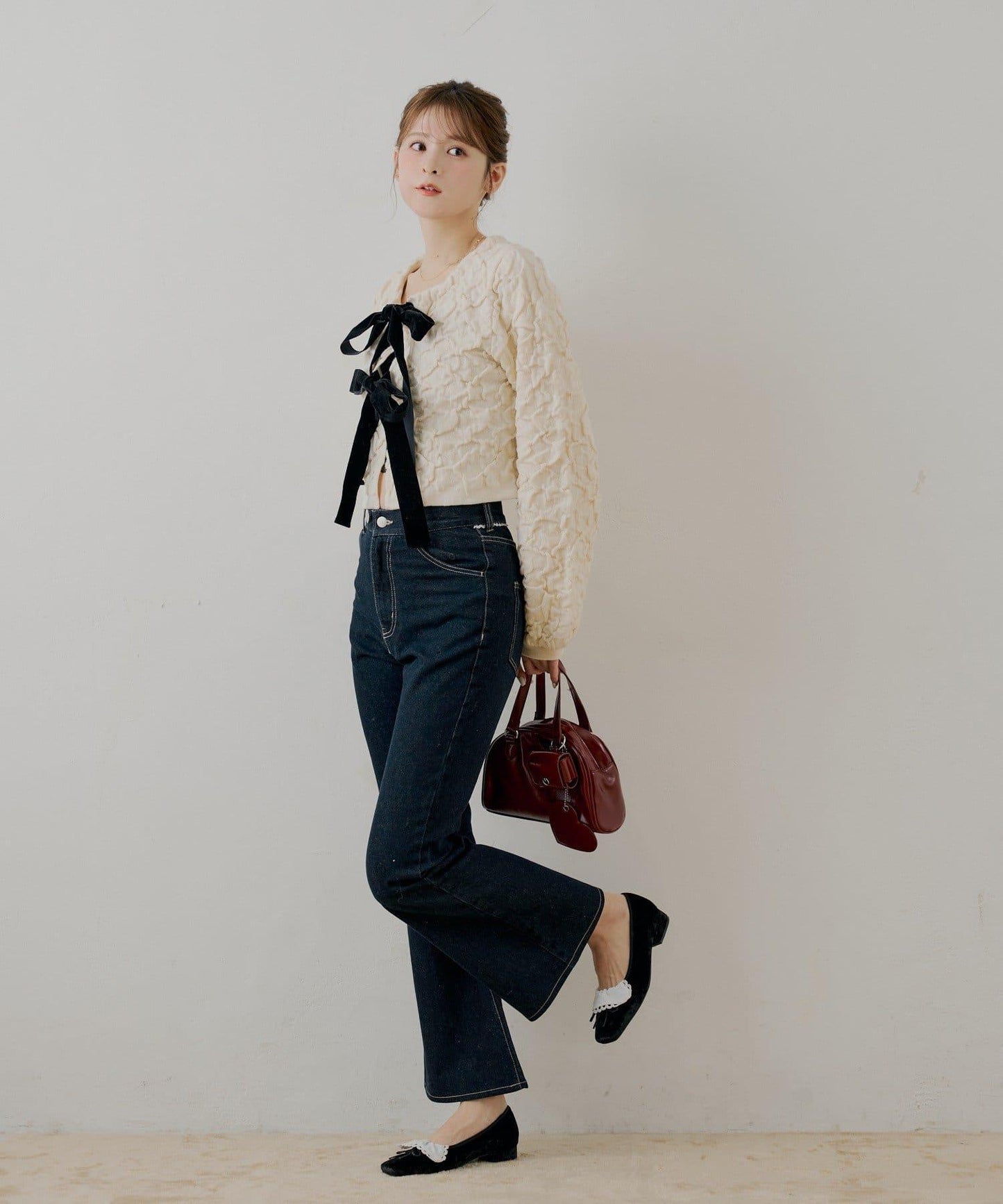 蕾絲設計喇叭牛仔褲