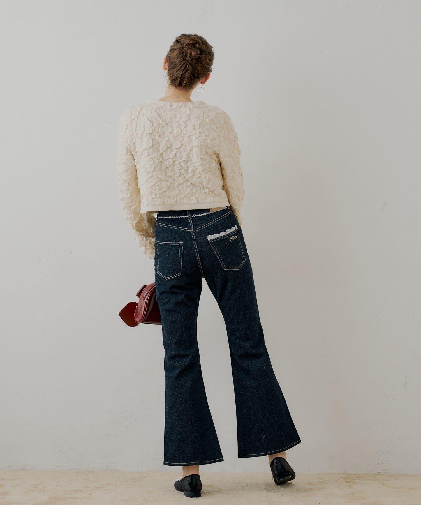 蕾絲設計喇叭牛仔褲