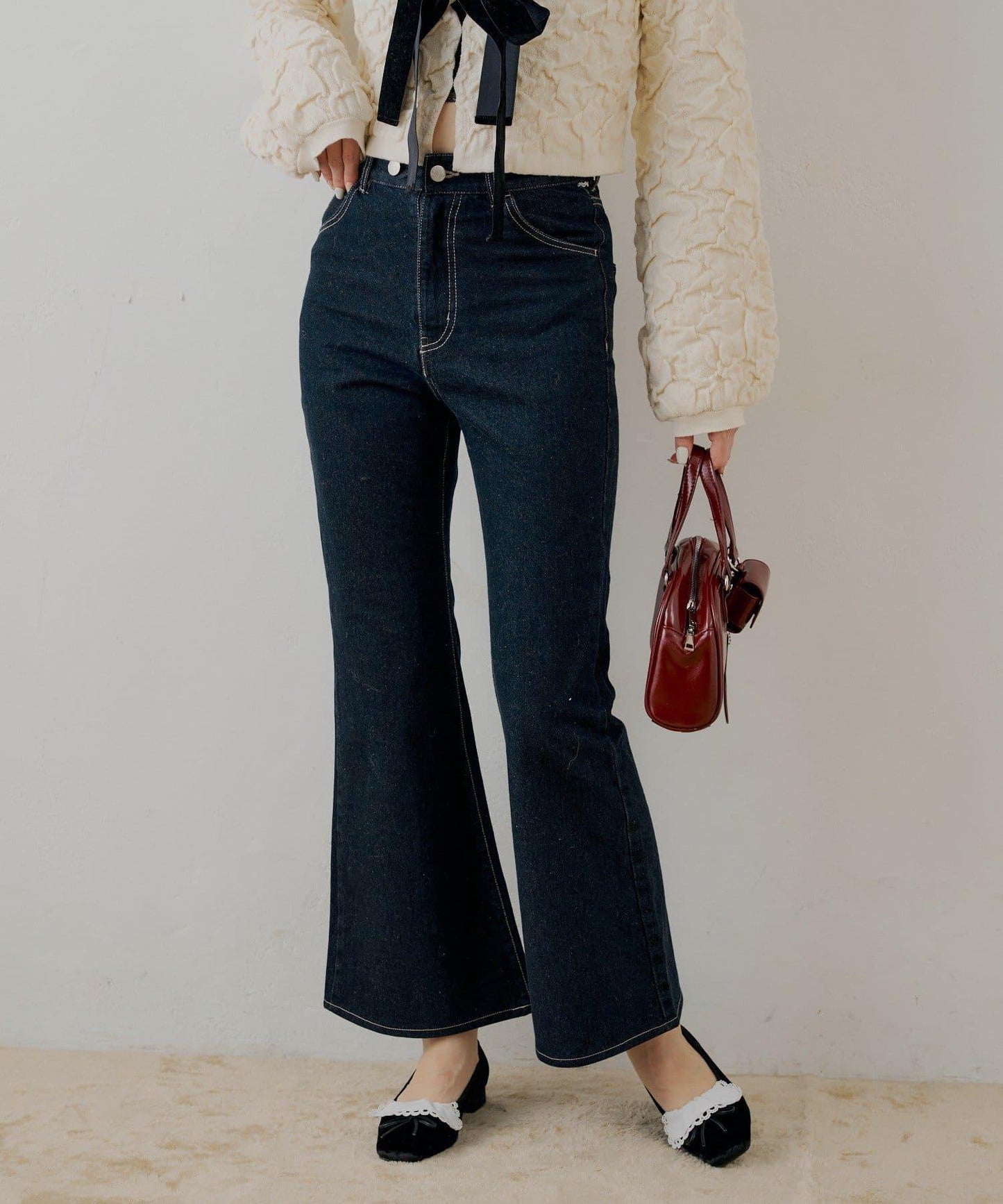 蕾絲設計喇叭牛仔褲