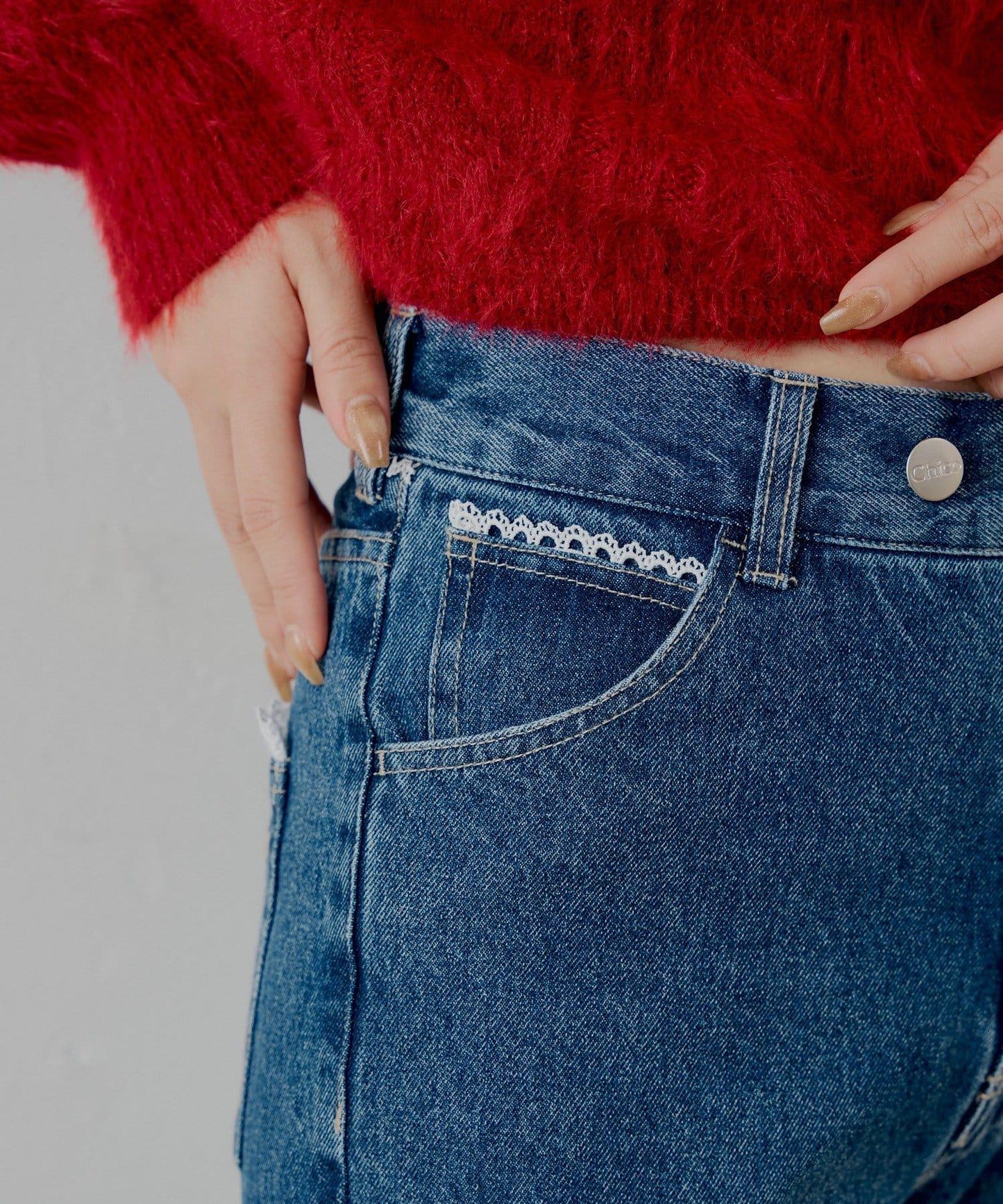 蕾絲設計喇叭牛仔褲