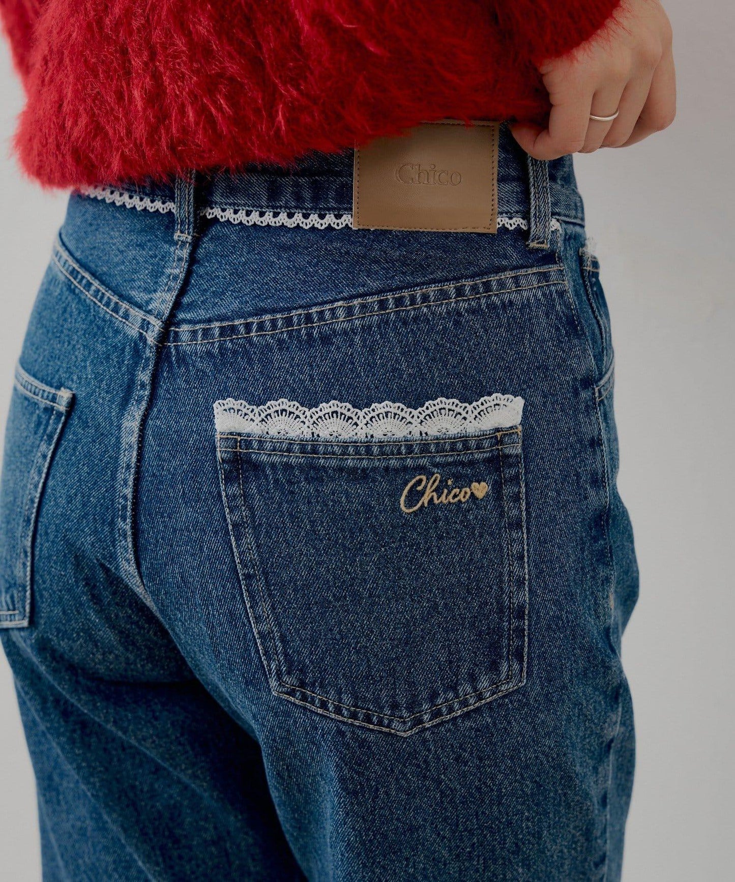 蕾絲設計喇叭牛仔褲