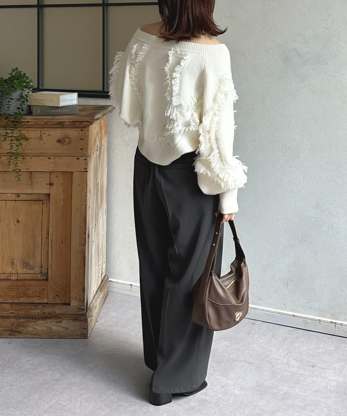 波浪流蘇短款針織衫