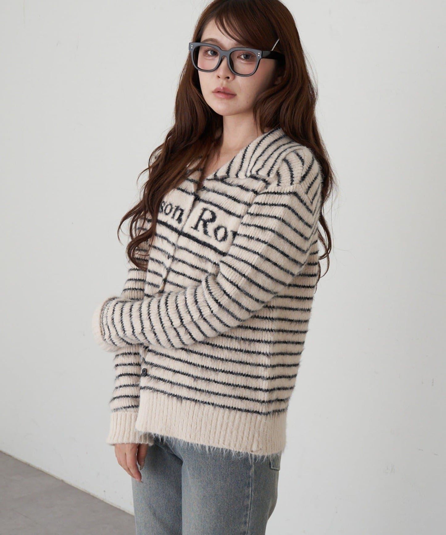 毛絨質感標誌紐扣開衫