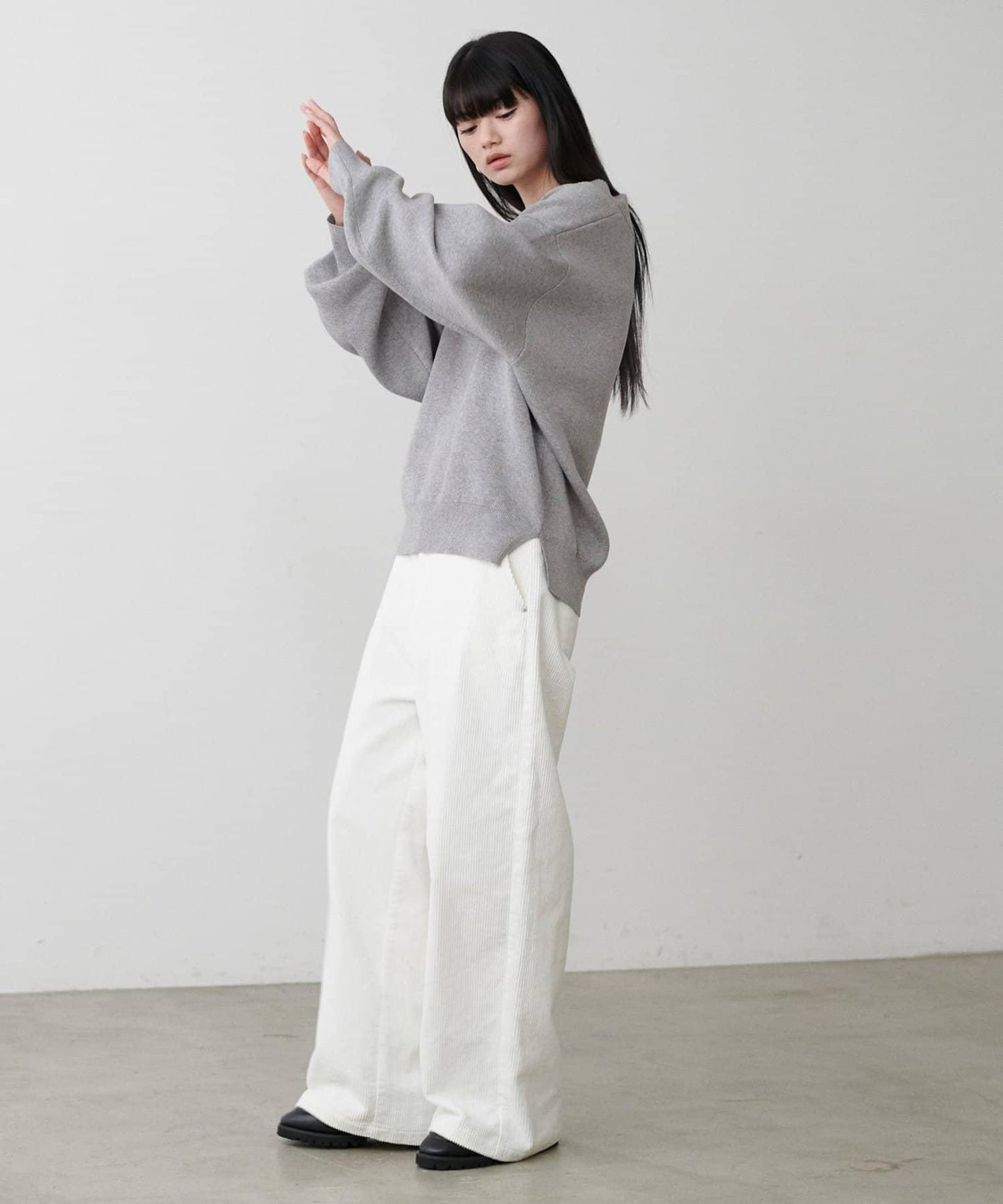 衛衣風V領針織套頭衫