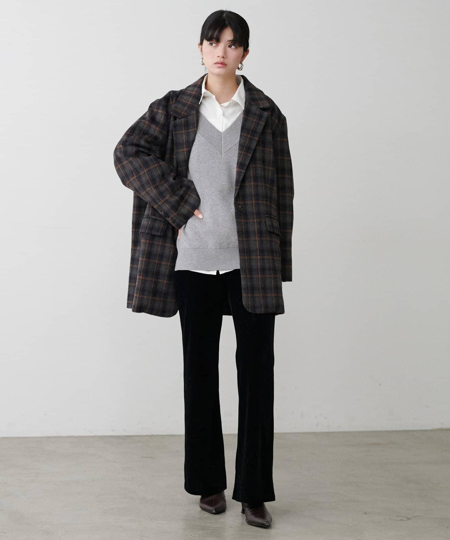 衛衣風V領針織套頭衫