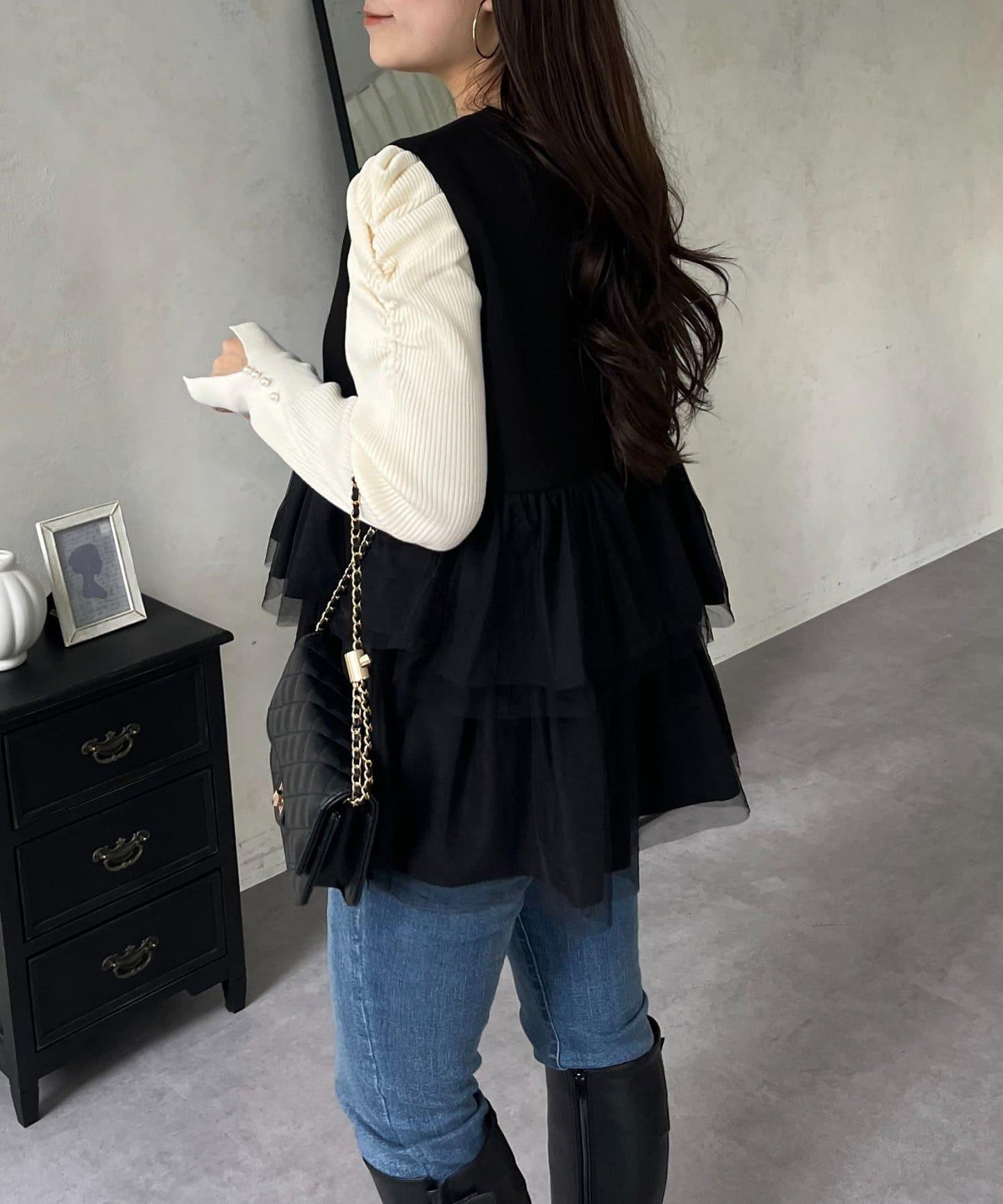 珍珠紐扣網紗荷葉邊V領背心