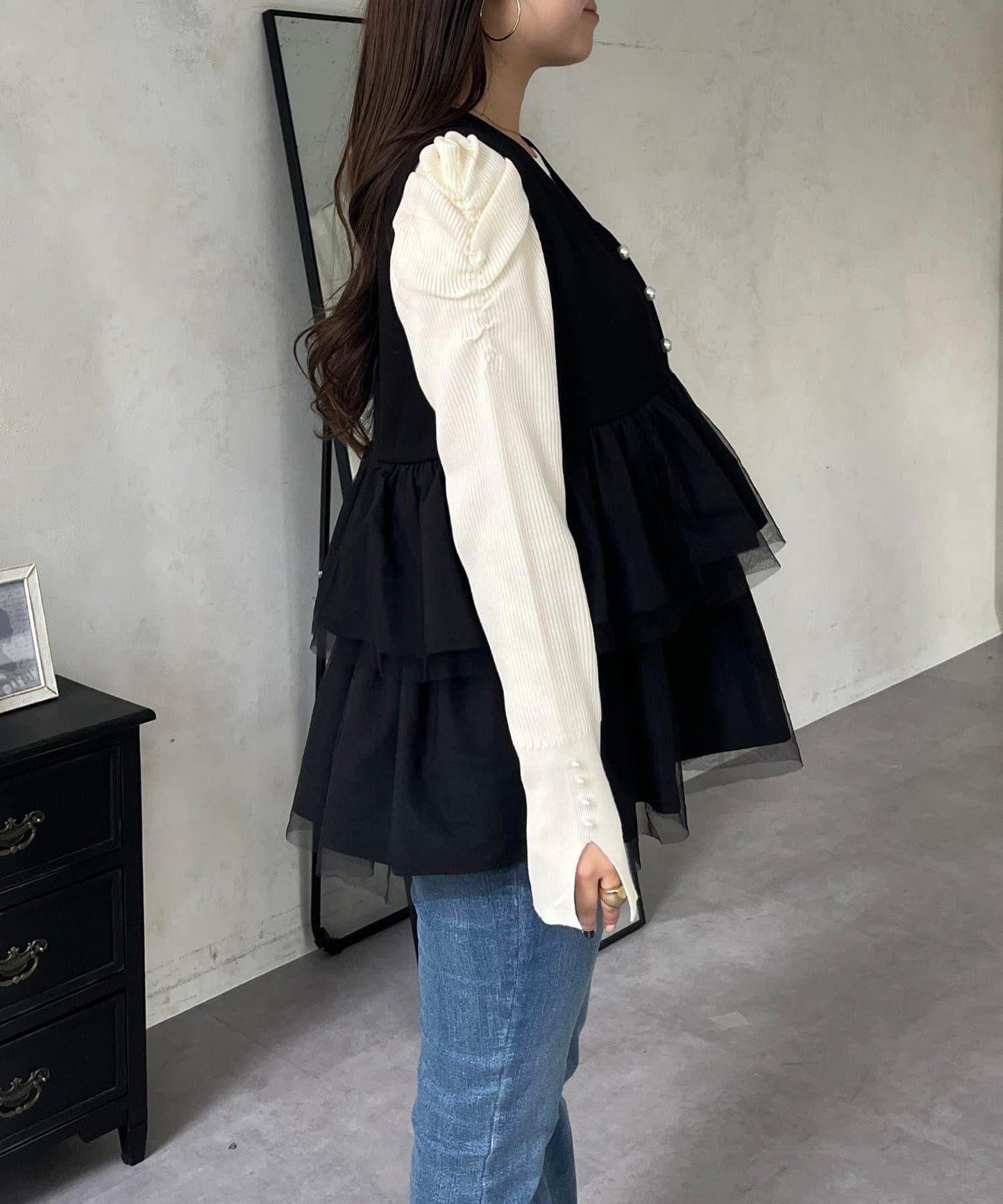 珍珠紐扣網紗荷葉邊V領背心