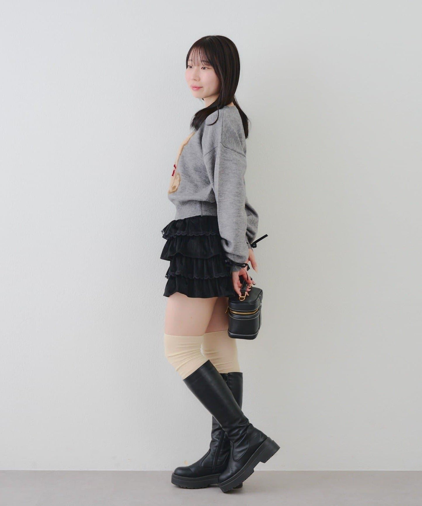 蝴蝶結小熊針織衫