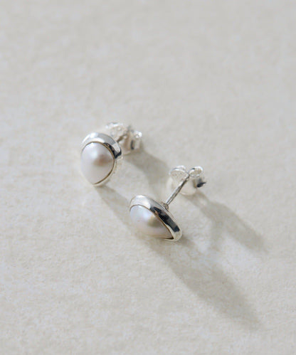 《スターリングシルバー使用》水滴淡水珍珠耳環