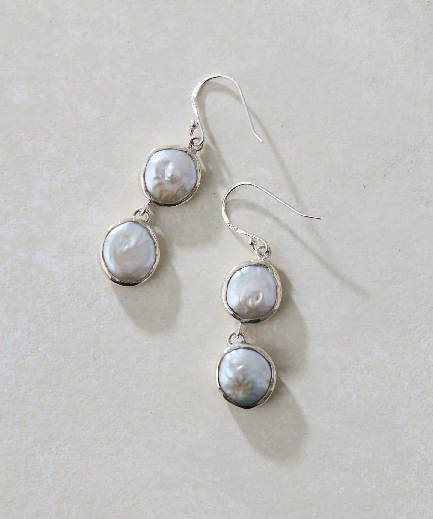 《スターリングシルバー使用》雙層平圓淡水珍珠耳釘