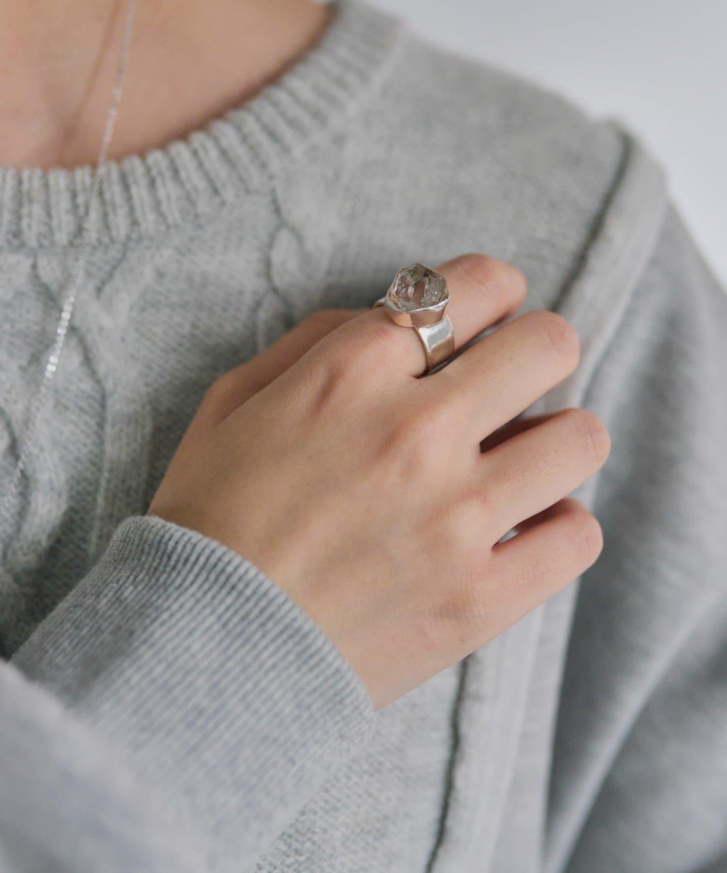 《スターリングシルバー使用》赫基蒙鑽石戒指