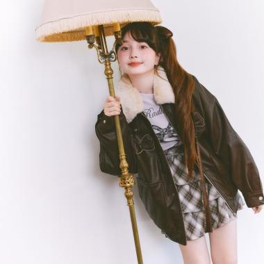 蝴蝶結貼飾仿皮夾克（配仿毛領）