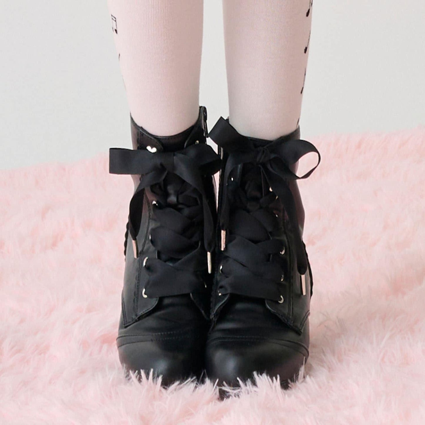 緞面蝴蝶結波浪邊短靴