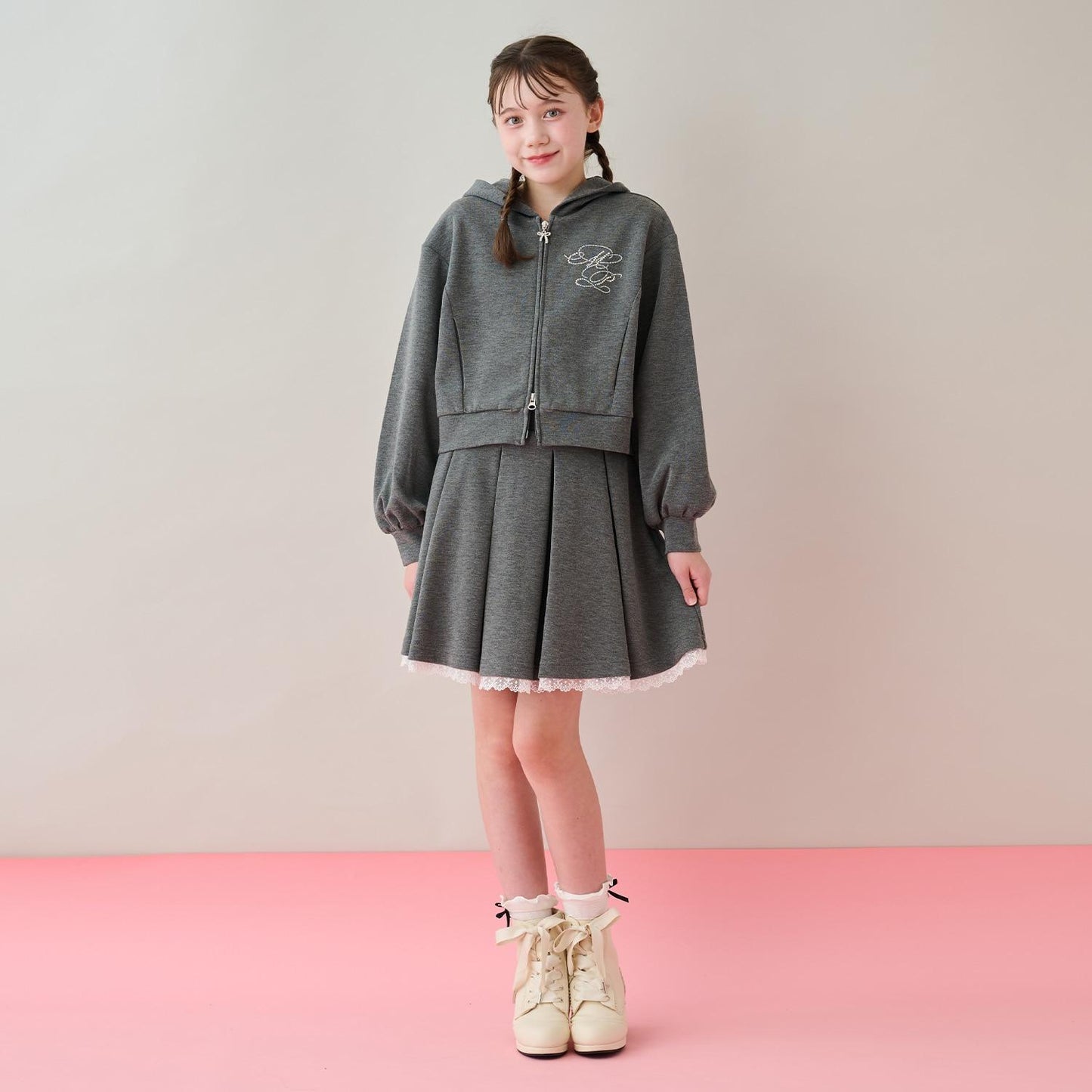 緞面蝴蝶結波浪邊短靴