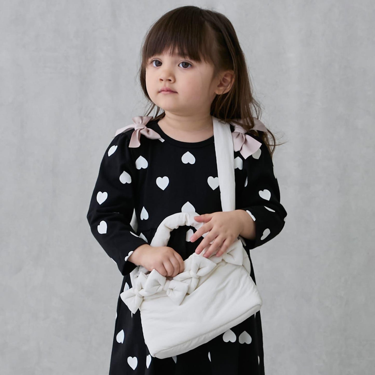 多蝴蝶結手提包