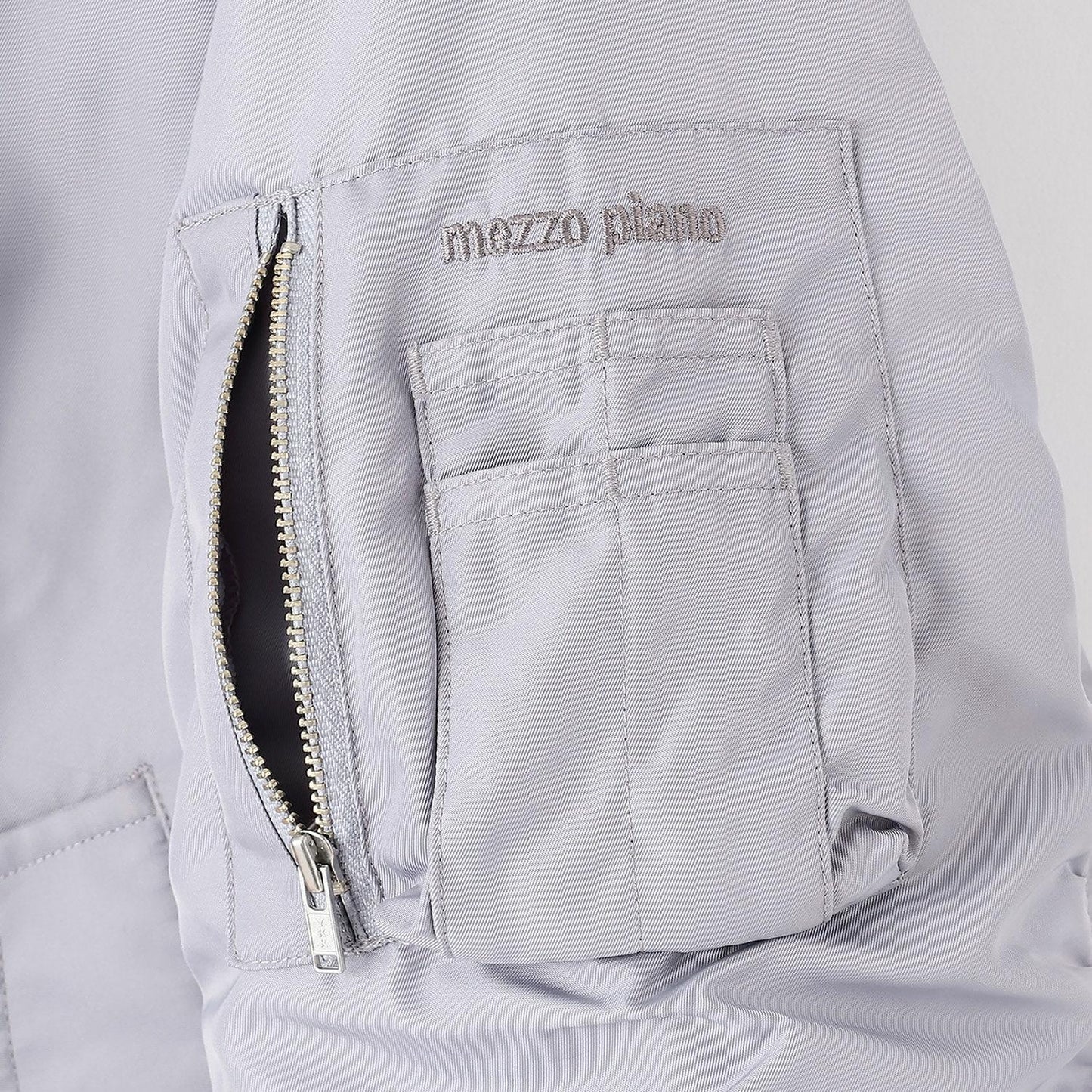 帶蝴蝶結掛飾MA-1夾克