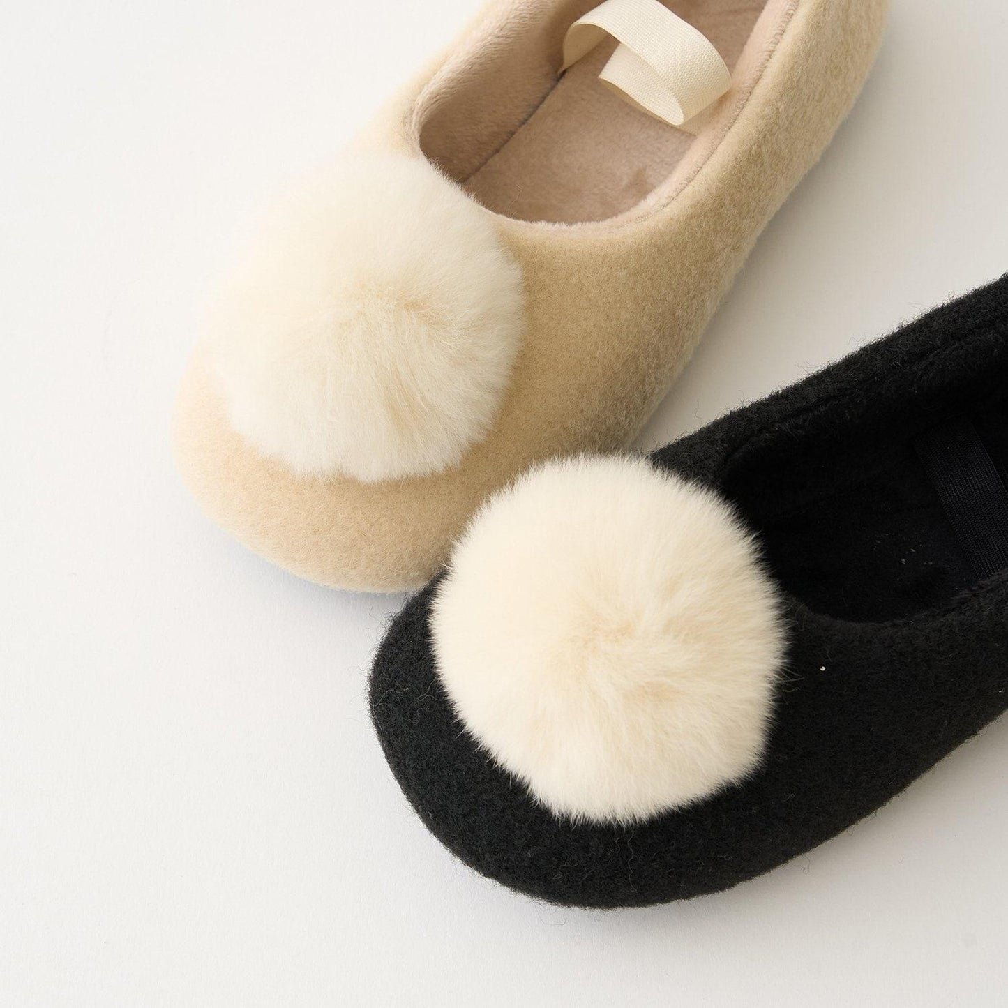 帶毛球裝飾芭蕾鞋