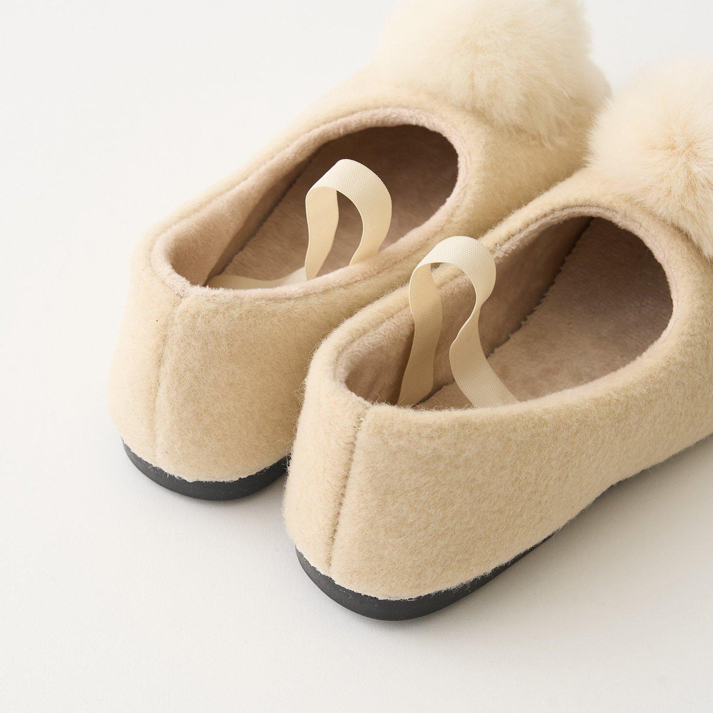 帶毛球裝飾芭蕾鞋