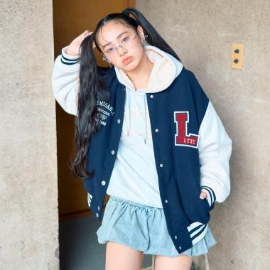 內襯絎縫棒球夾克